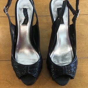 White House Black Market Caitlyn Women's Black Leather Peep Toe Pump Shoes 8M